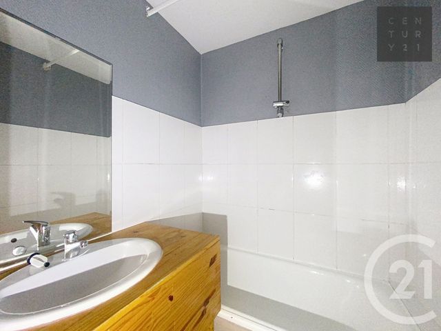 Appartement à vendre - 2 pièces - 54.41 m2 - LA CHAPELLE ST LUC - 10 - CHAMPAGNE-ARDENNE - Century 21 Lairé Immobilier