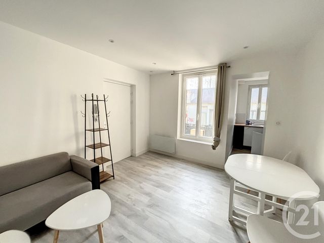 Appartement F2 à louer - 2 pièces - 30.0 m2 - TROYES - 10 - CHAMPAGNE-ARDENNE - Century 21 Lairé Immobilier