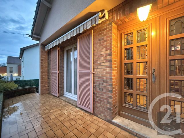 maison à vendre - 5 pièces - 90.2 m2 - ST JULIEN LES VILLAS - 10 - CHAMPAGNE-ARDENNE - Century 21 Lairé Immobilier