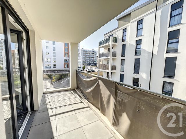 Appartement F3 à louer - 3 pièces - 54.7 m2 - TROYES - 10 - CHAMPAGNE-ARDENNE - Century 21 Lairé Immobilier