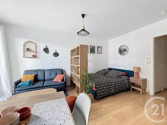 Appartement F1 à louer - 1 pièce - 26.2 m2 - TROYES - 10 - CHAMPAGNE-ARDENNE - Century 21 Lairé Immobilier