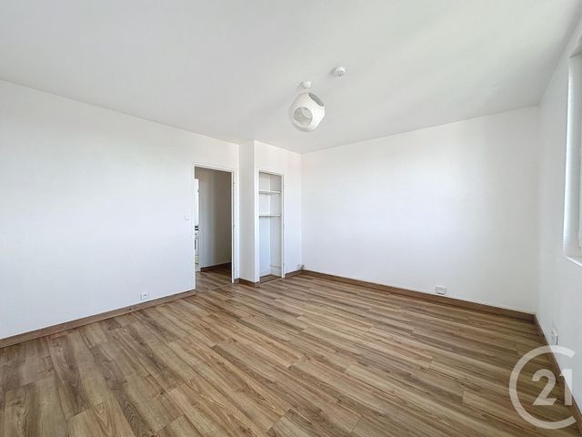 Appartement F3 à louer - 3 pièces - 56.0 m2 - TROYES - 10 - CHAMPAGNE-ARDENNE - Century 21 Lairé Immobilier