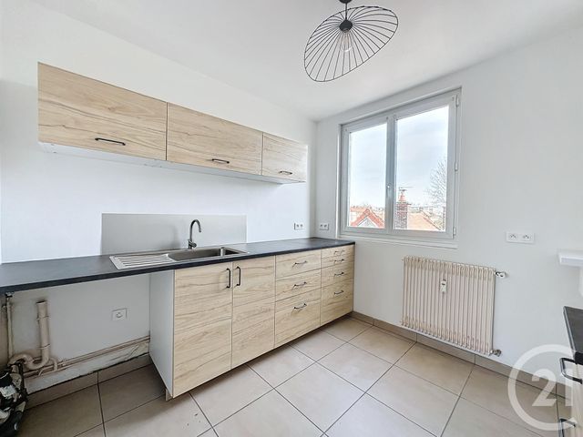 Appartement F3 à louer - 3 pièces - 56.0 m2 - TROYES - 10 - CHAMPAGNE-ARDENNE - Century 21 Lairé Immobilier