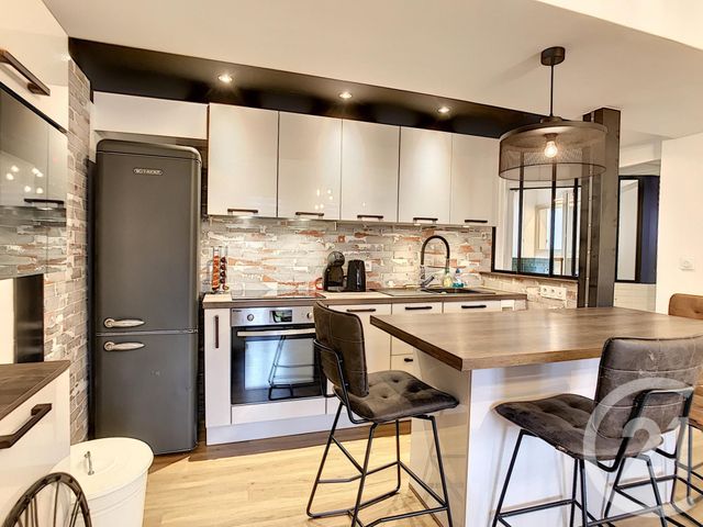 Appartement à vendre - 2 pièces - 46.12 m2 - TROYES - 10 - CHAMPAGNE-ARDENNE - Century 21 Lairé Immobilier