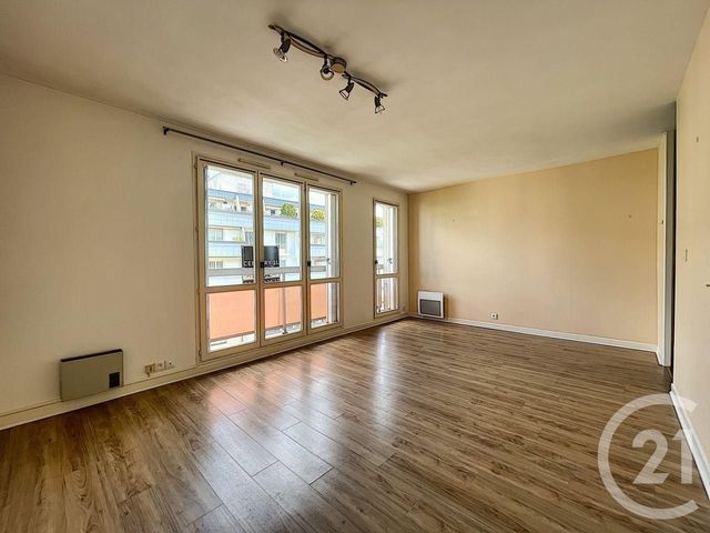 Appartement F2 à louer - 2 pièces - 42.2 m2 - TROYES - 10 - CHAMPAGNE-ARDENNE - Century 21 Lairé Immobilier