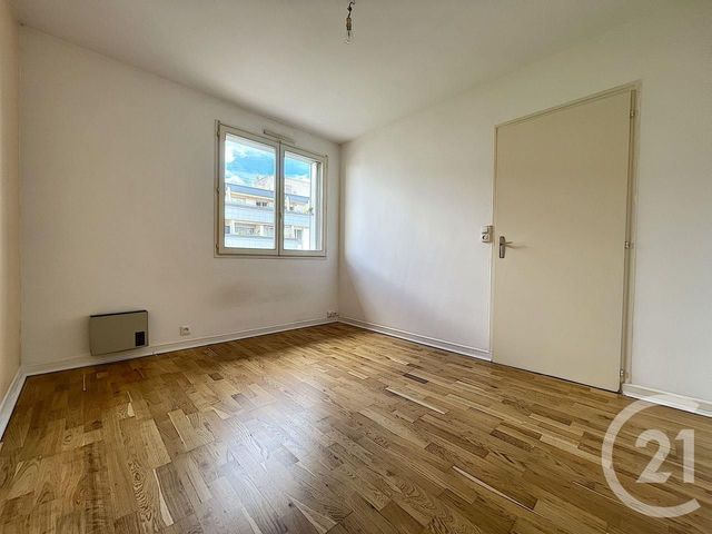 Appartement F2 à louer - 2 pièces - 42.2 m2 - TROYES - 10 - CHAMPAGNE-ARDENNE - Century 21 Lairé Immobilier