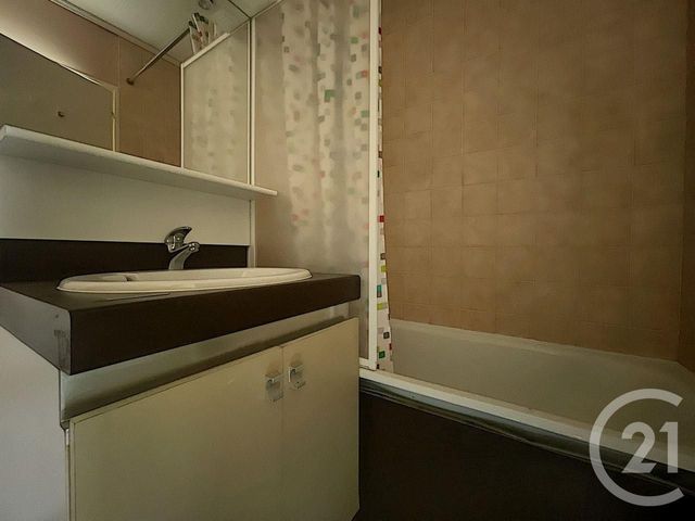 Appartement F2 à louer - 2 pièces - 42.2 m2 - TROYES - 10 - CHAMPAGNE-ARDENNE - Century 21 Lairé Immobilier