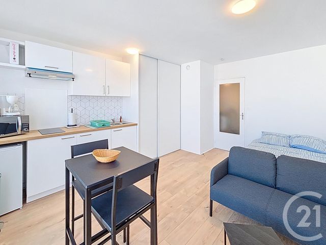 Appartement F1 à louer - 1 pièce - 27.1 m2 - TROYES - 10 - CHAMPAGNE-ARDENNE - Century 21 Lairé Immobilier