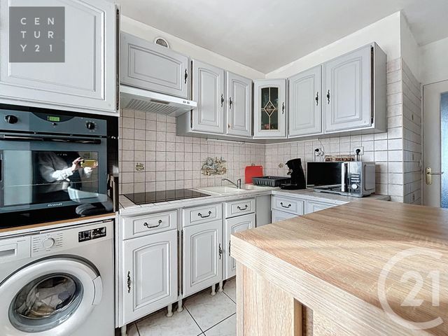 Appartement à vendre - 4 pièces - 80.01 m2 - LA CHAPELLE ST LUC - 10 - CHAMPAGNE-ARDENNE - Century 21 Lairé Immobilier