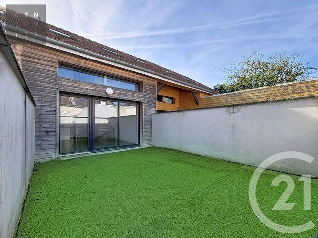 Appartement Loft à vendre - 3 pièces - 64.21 m2 - TROYES - 10 - CHAMPAGNE-ARDENNE - Century 21 Lairé Immobilier