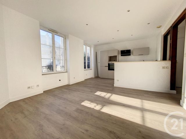 Appartement F2 à louer - 2 pièces - 42.01 m2 - STE SAVINE - 10 - CHAMPAGNE-ARDENNE - Century 21 Lairé Immobilier