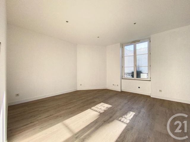 Appartement F2 à louer - 2 pièces - 42.01 m2 - STE SAVINE - 10 - CHAMPAGNE-ARDENNE - Century 21 Lairé Immobilier