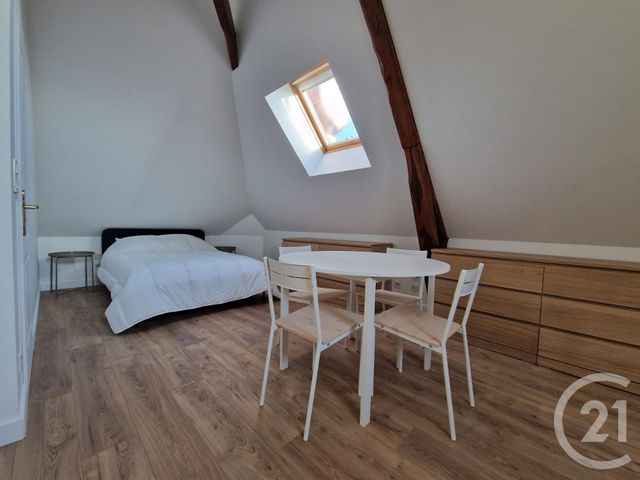 Appartement F1 à louer STE SAVINE