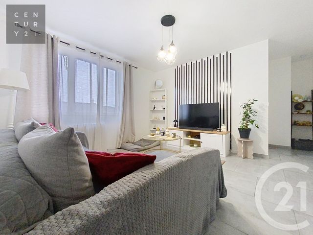 maison à vendre - 4 pièces - 82.0 m2 - ST ANDRE LES VERGERS - 10 - CHAMPAGNE-ARDENNE - Century 21 Lairé Immobilier