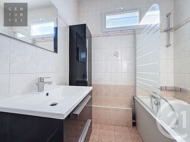 Appartement à vendre - 3 pièces - 88.4 m2 - TROYES - 10 - CHAMPAGNE-ARDENNE - Century 21 Lairé Immobilier