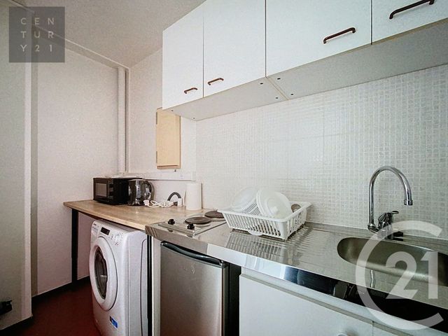 Appartement Studio à louer - 1 pièce - 27.0 m2 - ST JULIEN LES VILLAS - 10 - CHAMPAGNE-ARDENNE - Century 21 Lairé Immobilier