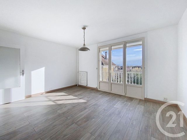 Appartement T2 à louer - 2 pièces - 46.51 m2 - STE SAVINE - 10 - CHAMPAGNE-ARDENNE - Century 21 Lairé Immobilier