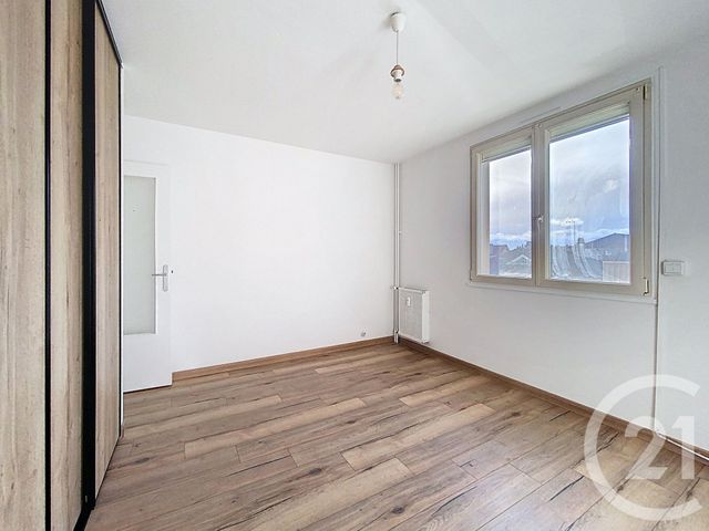 Appartement T2 à louer - 2 pièces - 46.51 m2 - STE SAVINE - 10 - CHAMPAGNE-ARDENNE - Century 21 Lairé Immobilier