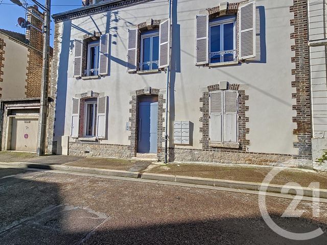 Appartement F4 à louer - 4 pièces - 51.9 m2 - STE SAVINE - 10 - CHAMPAGNE-ARDENNE - Century 21 Lairé Immobilier