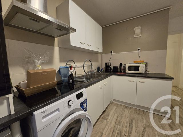 Appartement T2 à louer - 2 pièces - 55.0 m2 - TROYES - 10 - CHAMPAGNE-ARDENNE - Century 21 Lairé Immobilier