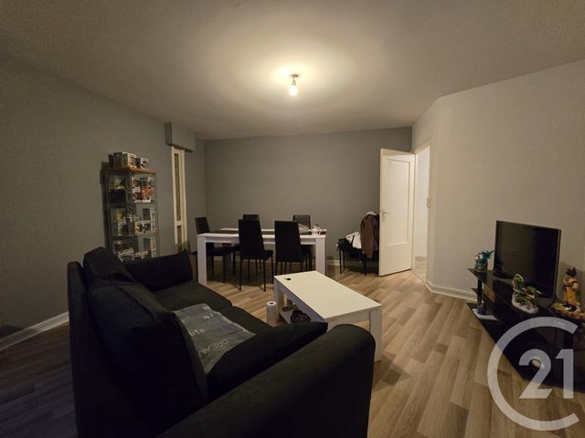 Appartement T2 à louer - 2 pièces - 55.0 m2 - TROYES - 10 - CHAMPAGNE-ARDENNE - Century 21 Lairé Immobilier