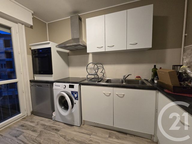 Appartement T2 à louer - 2 pièces - 55.0 m2 - TROYES - 10 - CHAMPAGNE-ARDENNE - Century 21 Lairé Immobilier