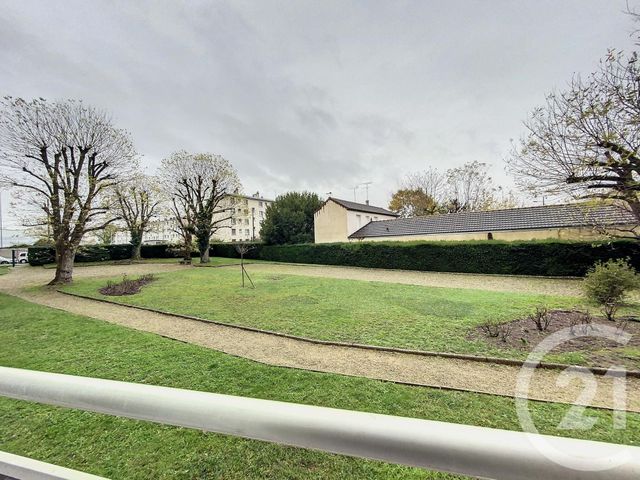 Appartement F3 à louer - 3 pièces - 57.0 m2 - TROYES - 10 - CHAMPAGNE-ARDENNE - Century 21 Lairé Immobilier