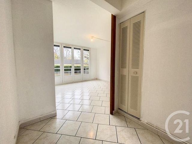 Appartement F3 à louer - 3 pièces - 57.0 m2 - TROYES - 10 - CHAMPAGNE-ARDENNE - Century 21 Lairé Immobilier