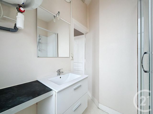 Appartement F2 à louer - 2 pièces - 45.0 m2 - STE SAVINE - 10 - CHAMPAGNE-ARDENNE - Century 21 Lairé Immobilier