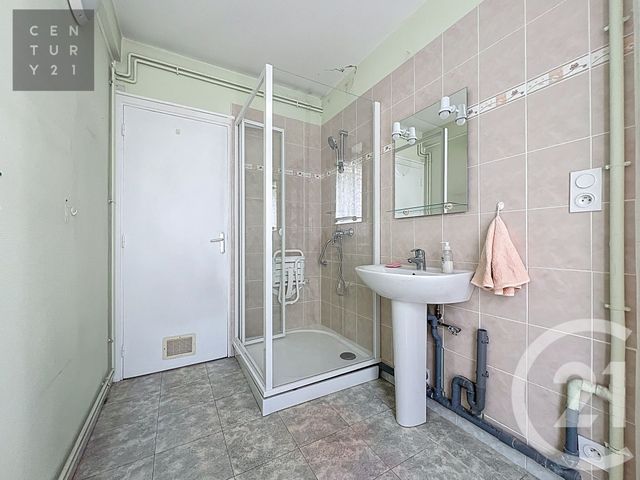 Appartement à vendre - 3 pièces - 60.35 m2 - TROYES - 10 - CHAMPAGNE-ARDENNE - Century 21 Lairé Immobilier