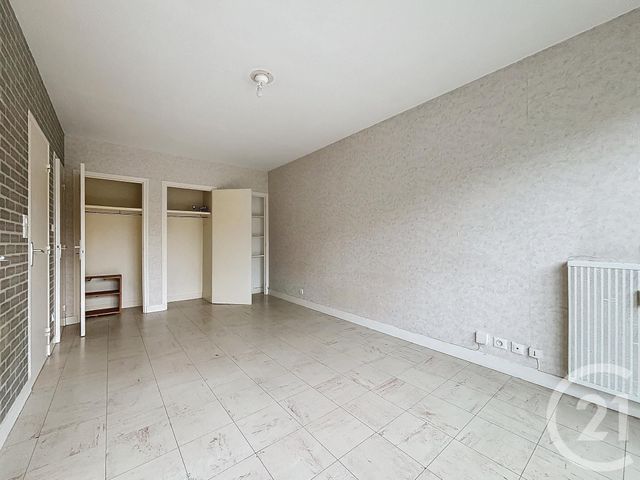 Appartement F1 à louer - 1 pièce - 25.8 m2 - TROYES - 10 - CHAMPAGNE-ARDENNE - Century 21 Lairé Immobilier