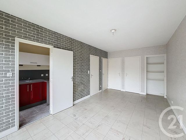 Appartement F1 à louer - 1 pièce - 25.8 m2 - TROYES - 10 - CHAMPAGNE-ARDENNE - Century 21 Lairé Immobilier