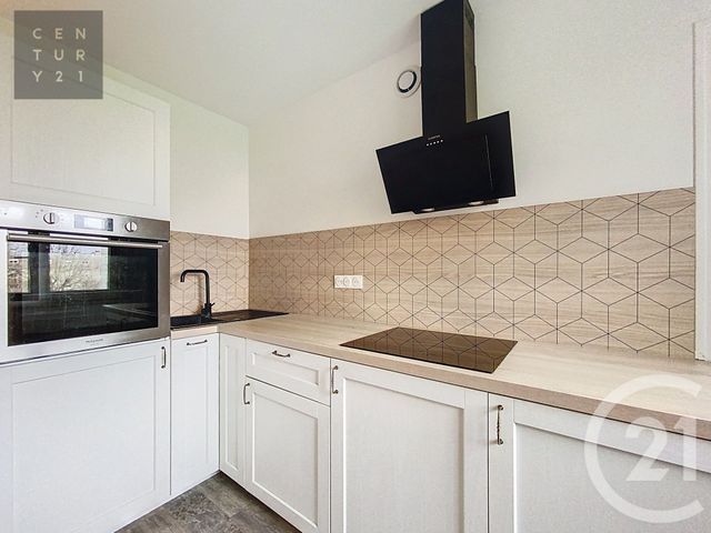 Appartement T2 à louer - 2 pièces - 53.68 m2 - LA CHAPELLE ST LUC - 10 - CHAMPAGNE-ARDENNE - Century 21 Lairé Immobilier