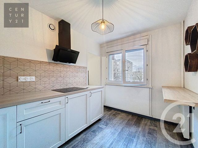 Appartement T2 à louer - 2 pièces - 53.68 m2 - LA CHAPELLE ST LUC - 10 - CHAMPAGNE-ARDENNE - Century 21 Lairé Immobilier