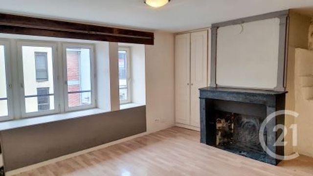 Appartement à louer - 2 pièces - 54.0 m2 - TROYES - 10 - CHAMPAGNE-ARDENNE - Century 21 Lairé Immobilier