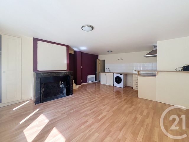 Appartement à louer - 2 pièces - 54.0 m2 - TROYES - 10 - CHAMPAGNE-ARDENNE - Century 21 Lairé Immobilier