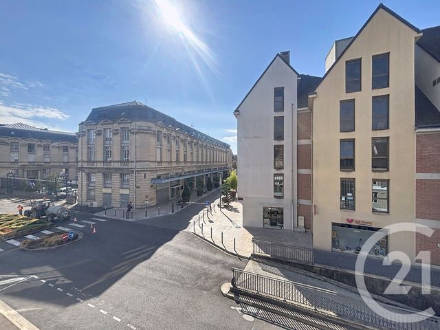 Appartement à louer - 2 pièces - 54.0 m2 - TROYES - 10 - CHAMPAGNE-ARDENNE - Century 21 Lairé Immobilier