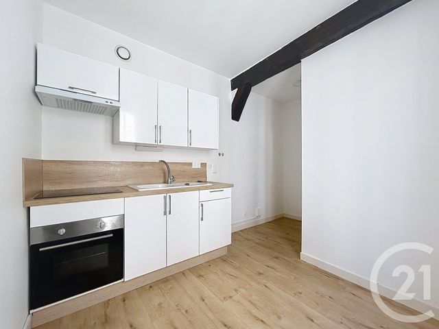 Appartement F6 à louer - 6 pièces - 130.0 m2 - TROYES - 10 - CHAMPAGNE-ARDENNE - Century 21 Lairé Immobilier