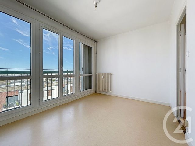 Appartement F3 à louer - 3 pièces - 65.0 m2 - TROYES - 10 - CHAMPAGNE-ARDENNE - Century 21 Lairé Immobilier