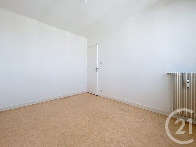 Appartement F3 à louer - 3 pièces - 65.0 m2 - TROYES - 10 - CHAMPAGNE-ARDENNE - Century 21 Lairé Immobilier