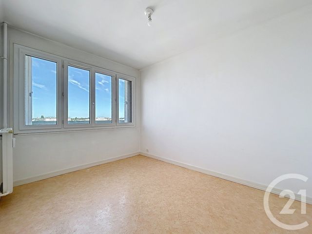 Appartement F3 à louer - 3 pièces - 65.0 m2 - TROYES - 10 - CHAMPAGNE-ARDENNE - Century 21 Lairé Immobilier