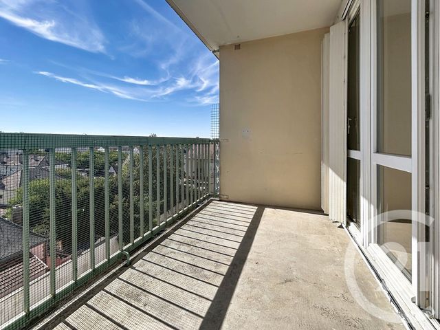 Appartement F3 à louer - 3 pièces - 65.0 m2 - TROYES - 10 - CHAMPAGNE-ARDENNE - Century 21 Lairé Immobilier