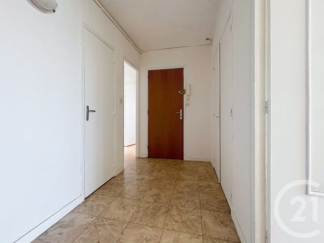 Appartement F3 à louer - 3 pièces - 65.0 m2 - TROYES - 10 - CHAMPAGNE-ARDENNE - Century 21 Lairé Immobilier