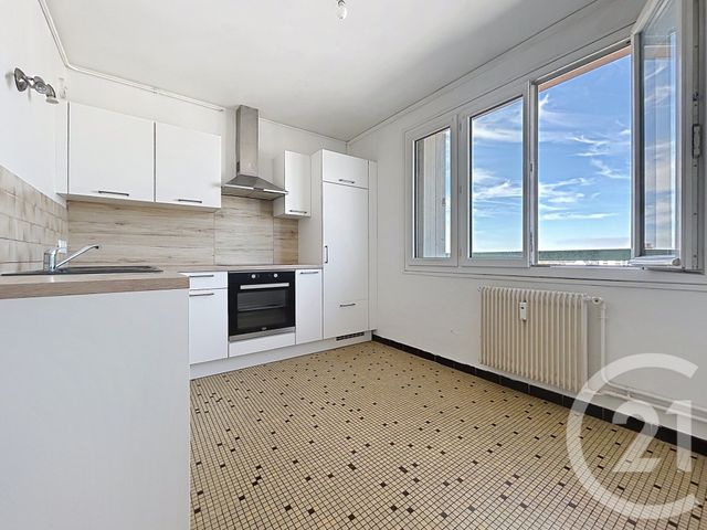 Appartement F3 à louer - 3 pièces - 65.0 m2 - TROYES - 10 - CHAMPAGNE-ARDENNE - Century 21 Lairé Immobilier