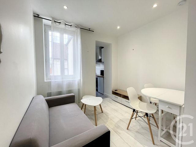 Appartement T2 à louer - 2 pièces - 22.8 m2 - TROYES - 10 - CHAMPAGNE-ARDENNE - Century 21 Lairé Immobilier