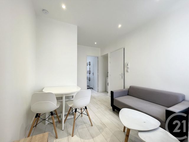 Appartement T2 à louer - 2 pièces - 22.8 m2 - TROYES - 10 - CHAMPAGNE-ARDENNE - Century 21 Lairé Immobilier