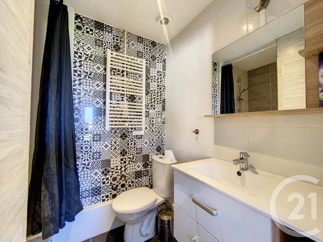 Appartement F1 à louer - 1 pièce - 17.0 m2 - STE SAVINE - 10 - CHAMPAGNE-ARDENNE - Century 21 Lairé Immobilier