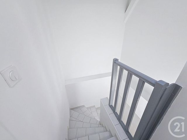 Appartement F4 à louer - 4 pièces - 84.6 m2 - TROYES - 10 - CHAMPAGNE-ARDENNE - Century 21 Lairé Immobilier