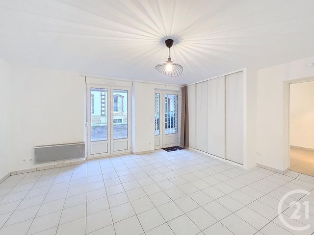 Appartement F4 à louer - 4 pièces - 84.6 m2 - TROYES - 10 - CHAMPAGNE-ARDENNE - Century 21 Lairé Immobilier