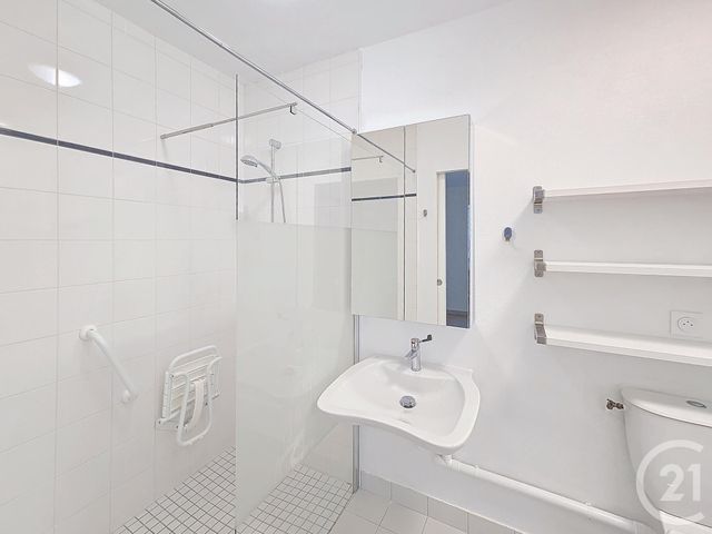 Appartement F4 à louer - 4 pièces - 84.6 m2 - TROYES - 10 - CHAMPAGNE-ARDENNE - Century 21 Lairé Immobilier